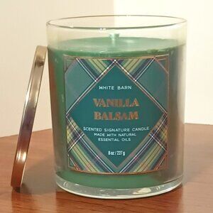 NWT ~ WHITE BARN/B&BW Vanilla Balsam Scented Signature Candle (8 Oz.)